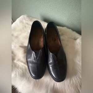 Women’s Taos Leather loafers -  Rarely worn- size 10
